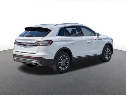 Used 2023 Lincoln Nautilus Reserve AWD/4WD image 3