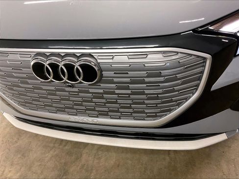 Used 2023 Audi Q4 e-tron Premium Plus w/ Premium Plus image 31