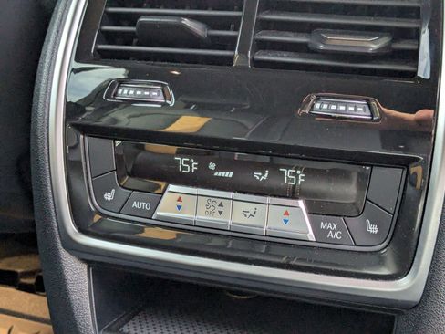 Used 2022 BMW X5 M w/ Competition Package 2 image 18