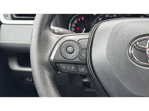 Certified 2025 Toyota RAV4 XLE FWD image 25