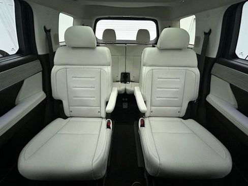 Used 2025 Hyundai Santa Fe Calligraphy image 46