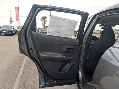 New 2026 Nissan Kicks S image 24