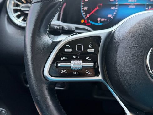 Used 2023 Mercedes-Benz GLB 250 4MATIC image 24
