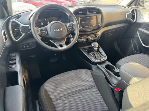 Certified 2025 Kia Soul LX image 15
