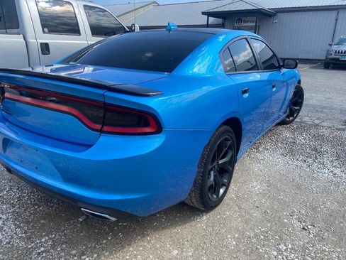Used 2015 Dodge Charger SXT image 5