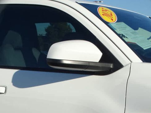 Used 2025 Toyota Tacoma SR5 image 7