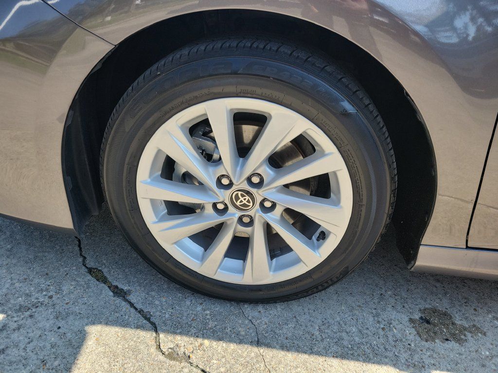 Used 2024 Toyota Camry LE FWD image 23