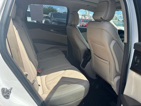 Used 2020 Lincoln Nautilus Reserve FWD image 13