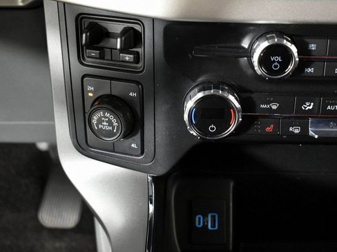 Used 2021 Ford F150 XLT w/ Equipment Group 302A High image 40