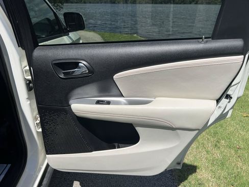 Used 2012 Dodge Journey R/T w/ Flexible Seating Group AWD/4WD image 15