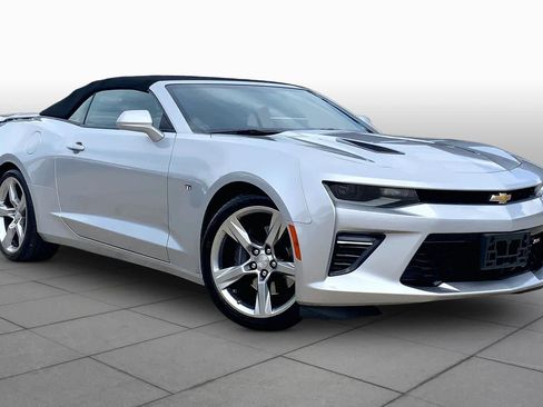 Used 2017 Chevrolet Camaro SS RWD image 3