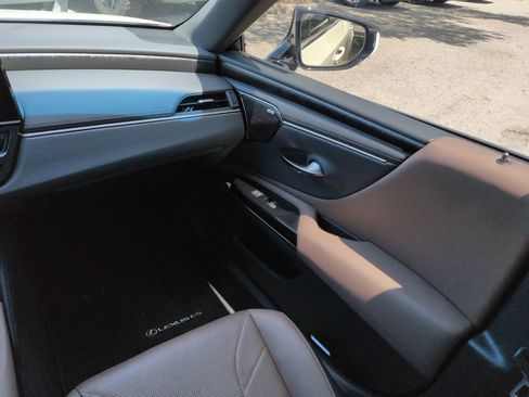 Used 2023 Lexus ES 350 Ultra Luxury w/ Accessory Package (Z1) FWD image 17