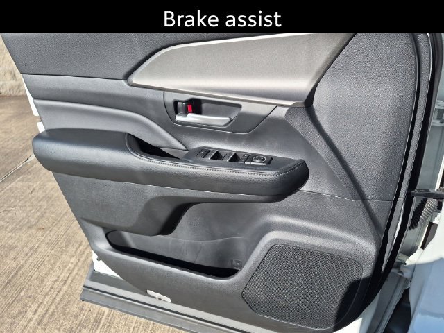 Certified 2024 Toyota Grand Highlander AWD image 15