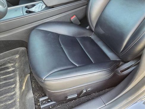 Used 2021 Tesla Model 3 Standard Range Plus image 5