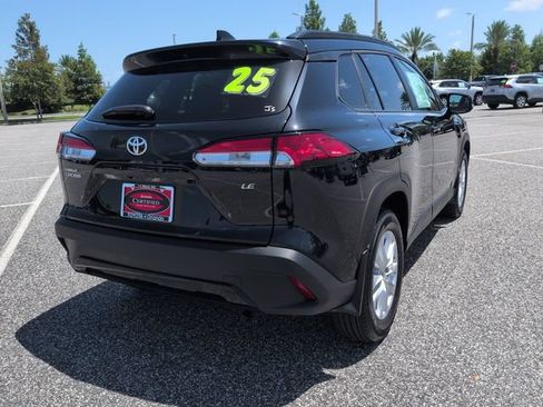 Certified 2025 Toyota Corolla Cross LE FWD image 4