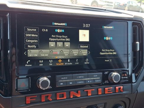 Used 2025 Nissan Frontier PRO-4X AWD/4WD image 17