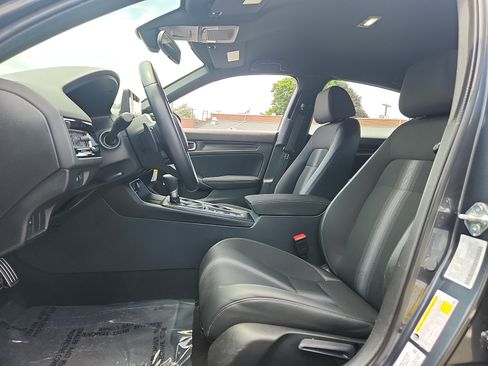Used 2025 Honda Civic Sport image 13