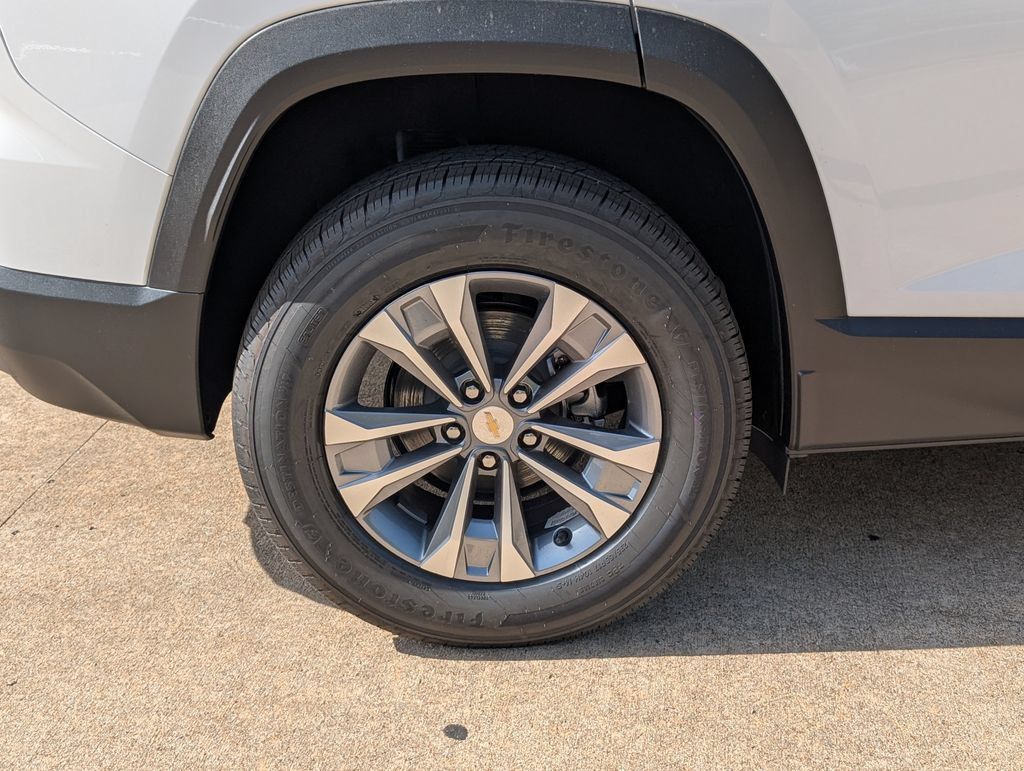 New 2027 Chevrolet Equinox LT w/ Safety and Technology Package FWD image 3