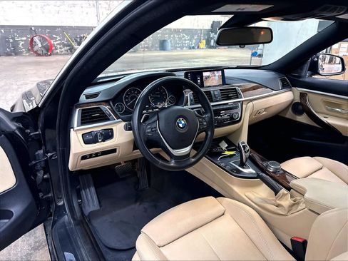 Used 2019 BMW 430i Coupe w/ Convenience Package RWD image 16