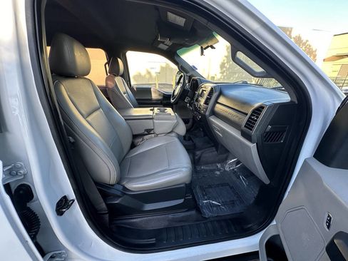 Used 2017 Ford F250 XL w/ Power Equipment Group AWD/4WD image 17
