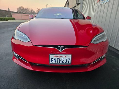 Used 2019 Tesla Model S Performance image 13