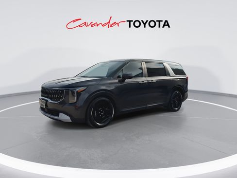 Used 2026 Kia Carnival FWD image 4