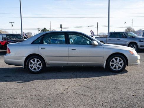 Used 2000 Toyota Avalon XLS image 6