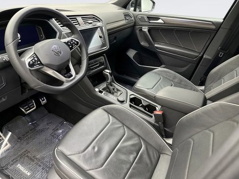 Used 2022 Volkswagen Tiguan SEL R-Line image 10