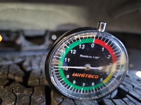 Used 2024 Nissan Frontier SL image 22