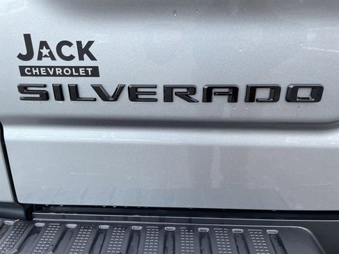 Used 2024 Chevrolet Silverado 1500 LT Trail Boss w/ Convenience Package II image 7