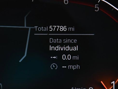 Used 2022 BMW 750i xDrive w/ Executive Package image 33