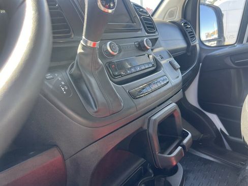 Used 2023 RAM ProMaster 2500 FWD image 12