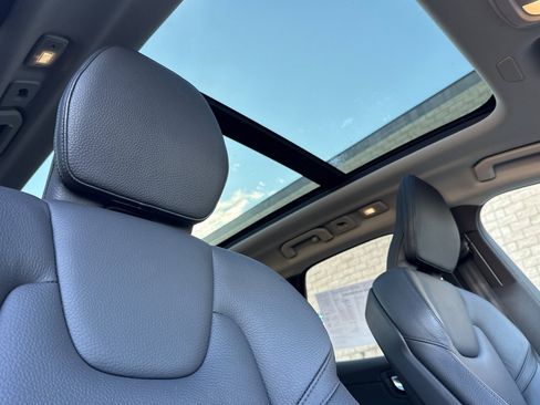 Used 2023 Volvo XC60 B5 Plus w/ Protection Package Premier image 18