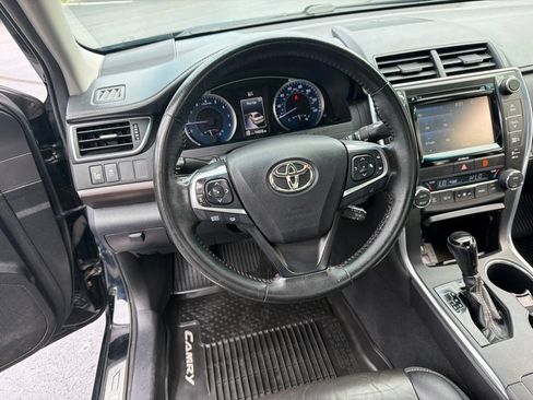 Used 2016 Toyota Camry XLE w/ Moonroof Package FWD image 19
