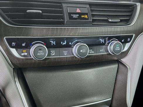 Used 2019 Honda Accord Touring image 24