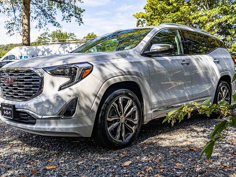 Used 2020 GMC Terrain Denali image 3