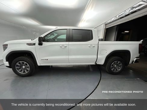 Used 2025 GMC Sierra 1500 AT4 image 2