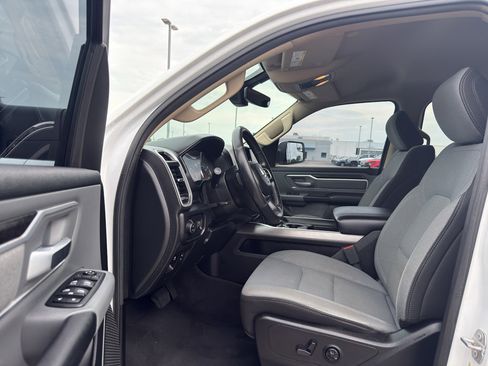 Used 2020 RAM 1500 Big Horn AWD/4WD image 11