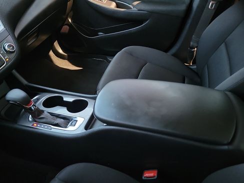 Used 2023 Chevrolet Malibu RS FWD image 20
