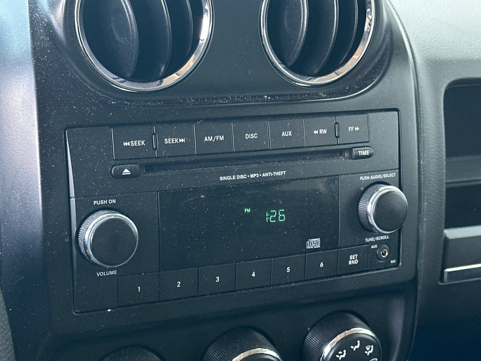 Used 2015 Jeep Patriot Sport FWD image 18