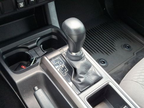 Certified 2023 Toyota Tacoma SR5 AWD/4WD image 15
