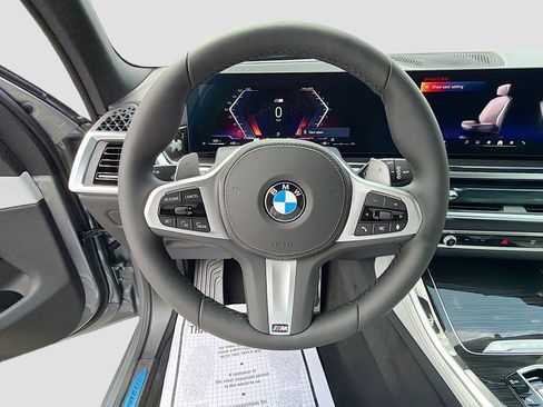New 2026 BMW X5 xDrive40i w/ M Sport Package AWD/4WD image 38