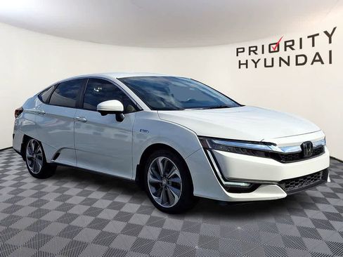 Used 2018 Honda Clarity Touring image 3