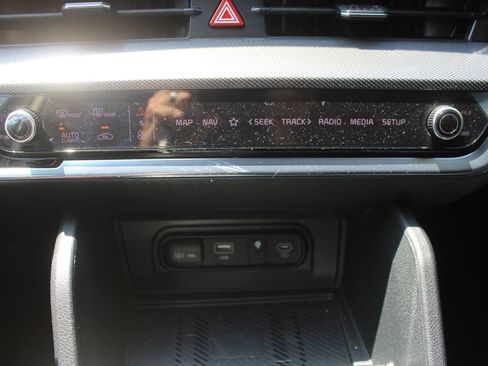 Certified 2025 Kia Sportage SX FWD image 44