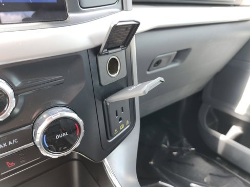 Used 2022 Ford F150 XLT w/ Equipment Group 302A High image 9