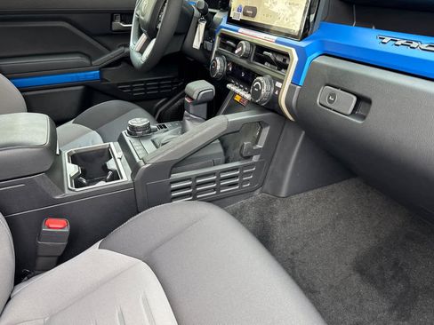 New 2025 Toyota Tacoma TRD Off-Road image 15