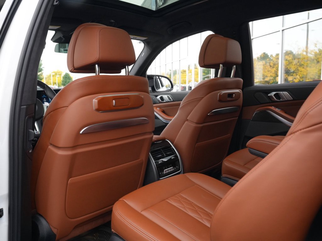 Used 2025 BMW X7 M60i w/ Executive Package AWD/4WD image 40