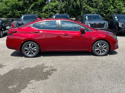 New 2025 Nissan Versa SV w/ Trunk Package