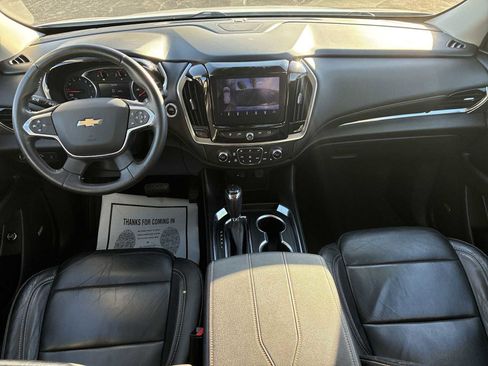 Used 2020 Chevrolet Traverse LT w/ LT Premium Package image 19