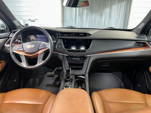 Certified 2022 Cadillac XT5 Premium Luxury w/ LPO, Floor Liner Package image 30